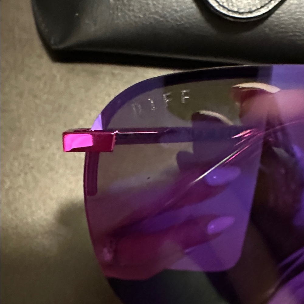 DIFF Aviator Sunglasses with Purple Lenses - Picture 3 of 3